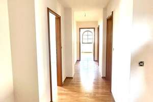 Großzügiges Einfamilienhaus in toller Lage mit Garten, Terrasse und viel Privatsphäre – Die vollständige Adresse der Immobilie erhältst du vom Anbieter., 96450 Mitte, Coburg – Vorschaubild 12