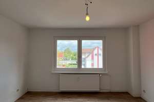 Außenstellplatz inklusive! Deine Sanierte Wohnung mit EBK für den Erstbezug bereit! – Sudetenweg 13, 38448 Vorsfelde, Wolfsburg – Vorschaubild 9