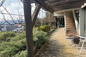 Etwas ganz Besonderes: Freistehendes Architektenhaus mit ELW, Pool, Doppelgarage und großem,so – Die vollständige Adresse der Immobilie erhältst du vom Anbieter., 74392 Freudental – Vorschaubild 2