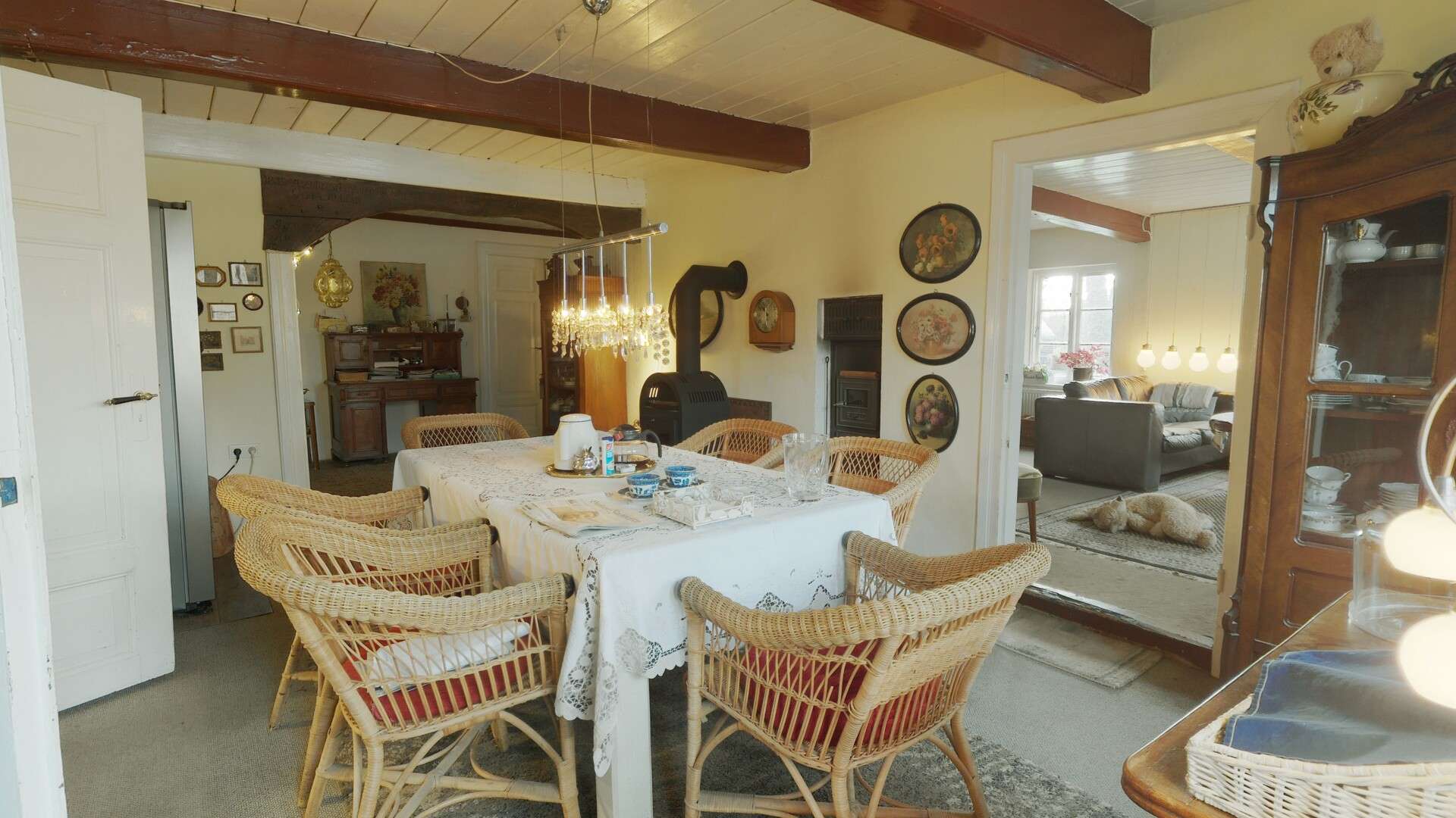 Immobilie in Drage - Schleswig-Holsteinische Geschichte|Denkmalgeschützt unter Reet |Idyllisch gelegen am Löschteich - Bild 4