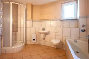 Über den Dächern von Düsseltal - 3-Zimmer-Wohnung mit Aufzug, großem Balkon und Gestaltungspotenzial – Die vollständige Adresse der Immobilie erhältst du vom Anbieter., 40237 Düsseltal, Düsseldorf – Vorschaubild 6