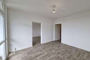 ** AB JUNI ** - frisch renovierte 2-Zimmer-Wohnung in DD-Prohlis! – Albert-Wolf-Platz 2, 1239 Prohlis-Süd, Dresden – Vorschaubild 2