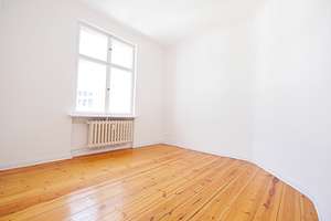 ERSTKLASSIGER STUCKALTBAU AM KURFÜRSTENDAMM + BALKON  + LIFT + 3 BÄDER + EBK + 4 METER DECKENHÖHE + – MARKGRAF-ALBRECHT-STR. 14, 10711 Halensee, Berlin – Vorschaubild 8