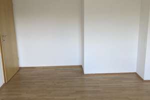 Attraktive 2-Zimmer-Wohnung in Essen-Mitte (Nordriegel) - für Singles oder Paare – Viehofer Platz 14, 45127 Stadtkern, Essen – Vorschaubild 2