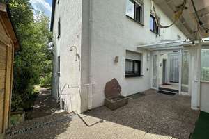 Viel Platz, zwei Balkone & Einliegerwohnung – DHH mit Gartenlaube in Waldbronn-Busenbach – Die vollständige Adresse der Immobilie erhältst du vom Anbieter., 76337 Waldbronn – Vorschaubild 2
