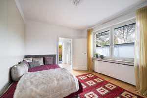 Wohntraum mit Privatsphäre: Exklusives Anwesen mit Indoor-Pool und Panoramagarten – Die vollständige Adresse der Immobilie erhältst du vom Anbieter., 85598 Vaterstetten – Vorschaubild 12