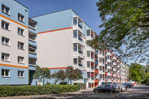 Schöne 2-Raum-Wohnung mit Balkon und grünen Innenhof