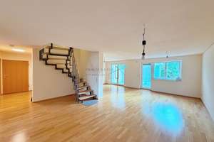 Weitsicht garantiert! Helle 4,5 Zimmer Maisonette-Wohnung in Reutlingen am Fuße des Georgenbergs – Die vollständige Adresse der Immobilie erhältst du vom Anbieter., 72762 Reutlingen-Mitte, Reutlingen – Vorschaubild 1
