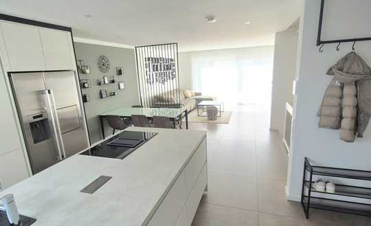 Neuwertiges und modernes Reihenmittelhaus in ruhiger Wohnlage von Häslach