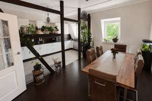 Stilvoller Altbaucharme - 4,5 Zimmer Dachgeschosswohnung