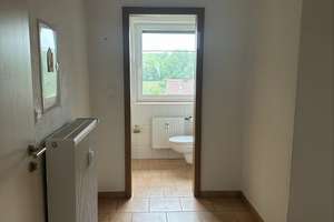 Geräumige 3-Zimmer-Wohnung mit großem Balkon in Viereth-Trunstadt – Seeäckerstraße 18, 96191 Viereth-Trunstadt – Vorschaubild 3