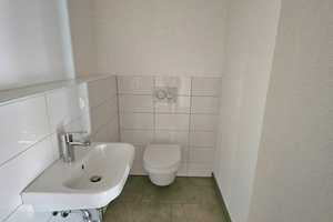 Tolle 2 Zimmer - Wohnung mit Balkon, Parkett, hochwertiges Badezimmer und Gäste - WC – Bremer Straße 12, 44135 Dortmund – Vorschaubild 5