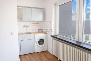 Bezugsfrei! Wohntraum City-Wohnung mit Balkon – Die vollständige Adresse der Immobilie erhältst du vom Anbieter., 50676 Altstadt/Süd, Köln – Vorschaubild 3