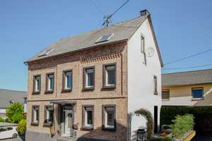 Schönes Backstein-Haus mit viel Platz & Potenzial in ruhiger Lage von Koblenz! – Koblenz – Vorschaubild 3