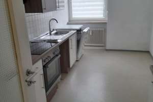 Helle 3-Zimmer-Wohnung mit Balkon im 1. OG in Kronach – Die vollständige Adresse der Immobilie erhältst du vom Anbieter., 96317 Kronach – Vorschaubild 2