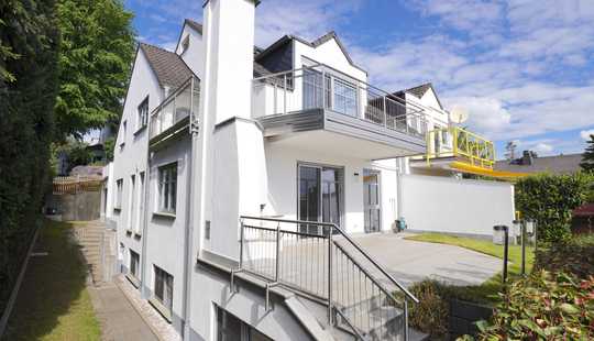 Bild von Top gepflegtes Familienhaus plus Einliegerbereich
