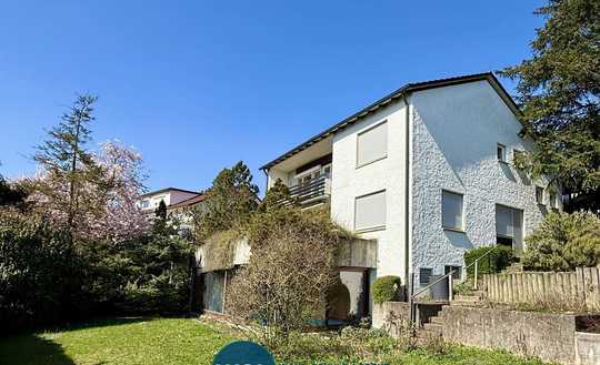 Großes Einfamilienhaus mit Ausblick, Garten & Garage in begehrter Stadtrandlage von Nürtingen