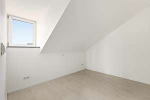 Zentral gelegene 2-Zimmer-Dachgeschosswohnung mit Nordostbalkon in Gilching – Die vollständige Adresse der Immobilie erhältst du vom Anbieter., 82205 Gilching – Vorschaubild 15