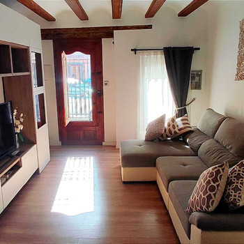TYPISCHES HAUS IM CABAÑAL