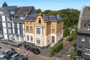 Stadtvilla mit Charakter – Wohnen und Arbeiten unter einem Dach in Köln-Müngersdorf – Die vollständige Adresse der Immobilie erhältst du vom Anbieter., 50933 Müngersdorf, Köln – Vorschaubild 1