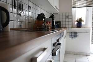 Helle, moderne DG-Wohnung, zentral gelegen, Einbauküche, Balkon, Klimaanlage! – Steeler Str. 226, 45138 Huttrop, Essen – Vorschaubild 8