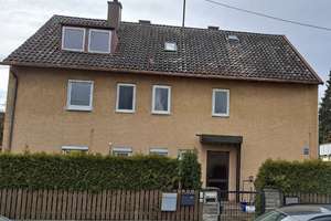 Großzügiges Haus mit 3 separaten Wohnungen/3 Garagen in Mchn-Trudering - Erbpacht - Provisionsfrei