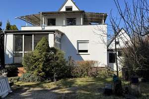 Borsigwalde - Freistehendes Einfamilienhaus mit viel Gestaltungspotenzial in ruhiger Seitenstraße