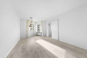 Traumhaft und kernsaniert in Bestlage - 
Reihenmittelhaus mit Terrasse
in 79541 Lörrach – Die vollständige Adresse der Immobilie erhältst du vom Anbieter., 79541 Lörrach – Vorschaubild 17