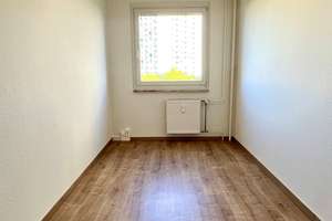 Schöne 3-Zimmerwohnung mit Balkon und Aufzug! – Elsterwerdaer Str. 16, 1239 Prohlis-Süd, Dresden – Vorschaubild 9