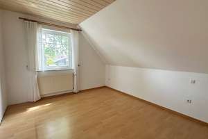Gepflegte 4-Zimmer-Doppelhaushälfte mit Garten, Terrasse und Stellplatz in Eversten – Die vollständige Adresse der Immobilie erhältst du vom Anbieter., 26131 Eversten, Oldenburg (Oldenburg) – Vorschaubild 9