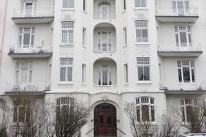 7-Zimmer-Altbau in Winterhude: Nur als Wohnbüro bzw. -praxis bzw. -atelier. Wohgemeinschaft möglich. – Die vollständige Adresse der Immobilie erhältst du vom Anbieter., 22301 Winterhude, Hamburg – Vorschaubild 1