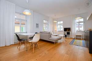 Wunderschöne, modern möblierte Wohnung mit Internet in Stuttgart Weilimdorf – Die vollständige Adresse der Immobilie erhältst du vom Anbieter., 70499 Weilimdorf (Ortsteil), Stuttgart – Vorschaubild 1