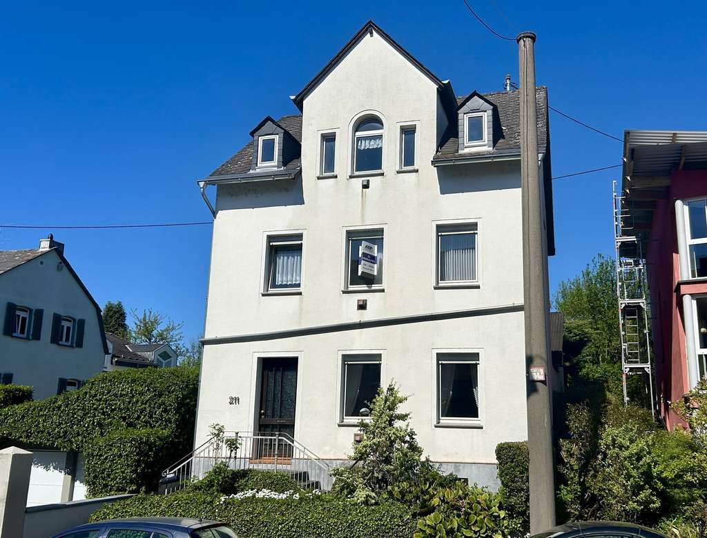 Koblenz-Niederberg!Die Immobilie für den Handwerker! Einfamilienhaus mit viel Platz für die Familie