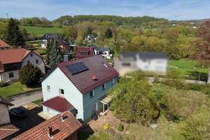Ein Zuhause, zwei Möglichkeiten – stilvoll saniert & bereit für Ihre Zukunft – Die vollständige Adresse der Immobilie erhältst du vom Anbieter., 36448 Bad Liebenstein – Vorschaubild 4