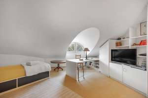 Großzügiges Wohnen auf zwei Ebenen in einer der besten Lagen Münchens. Exklusive 5-Zimmer-Wohnung – Die vollständige Adresse der Immobilie erhältst du vom Anbieter., 81545 Harlaching, München – Vorschaubild 12