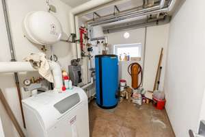 Gepflegtes MFH mit 6 Einheiten, Tiefgarage, Gas-Zentralheizung 2020, gute Bausubstanz – Die vollständige Adresse der Immobilie erhältst du vom Anbieter., 86199 Göggingen-Süd, Augsburg – Vorschaubild 7