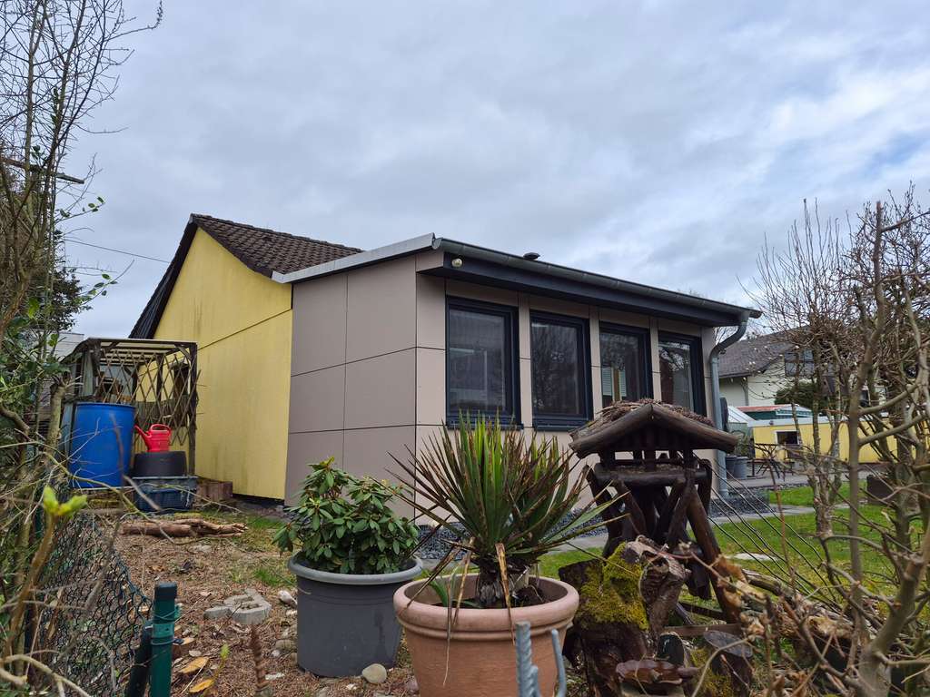 Immobilie in Puderbach - Top-gepflegter Bungalow in ruhiger Ortrandlage, nähe Puderbach !! - Bild 1