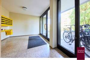 Stuttgart-Botnang: Attraktive 3,5-Zi.-Wohnung im 6. OG, Terrasse/Loggia, Parkett & Einbauküche +++ – Belaustraße 18A, 70195 Botnang-Süd, Stuttgart – Vorschaubild 4