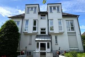 Helle Erdgeschosswohnung mit Terrasse, Garten und Stellplatz