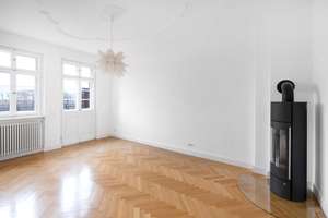 Jugendstiljuwel mit Seeblick in denkmalgeschütztem Gebäude mit ausbaufähigem Dachgeschossrohling – Die vollständige Adresse der Immobilie erhältst du vom Anbieter., 13086 Weißensee, Berlin – Vorschaubild 3