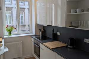 Super zentral - MÖBLIERT - renoviert - große Einbauküche mit Spülmaschine - Hochbett - Arbeitsplatz – Promenadenstr. 41, 52062 Aachen – Vorschaubild 2