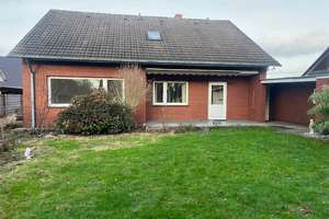 *Familienfreundliches Haus mit Ausbaupotenzial – Großes Grundstück, Garage, Balkon & mehr* – Die vollständige Adresse der Immobilie erhältst du vom Anbieter., 49821 Emlichheim – Vorschaubild 2
