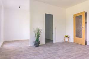 1-Raum-Wohnung in begrünter Wohnlage – Walter-Ranft-Str. 1, 9123 Hutholz, Chemnitz – Vorschaubild 2