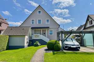 Charmantes Einfamilienhaus mit liebevoll gestaltetem Außenbereich in Laichingen – Alb-Donau-Kreis – Vorschaubild 1