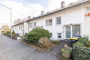 Wohnen mit Perspektive – Split-Level-Haus mit Garten und Entwicklungsmöglichkeiten – Die vollständige Adresse der Immobilie erhältst du vom Anbieter., 57080 Siegen, Siegen – Vorschaubild 2