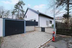 Bezugsfreies Einfamilienhaus mit uneinsehbarem Garten & viel Platz für die ganze Familie in Feucht – Nürnberger Land (Kreis) – Vorschaubild 17