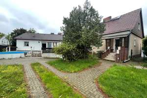 Großes Grundstück mit 2 EFH mit Baugenehmigung für Erweiterung mit Gewerbe in Berlin Reinickendorf