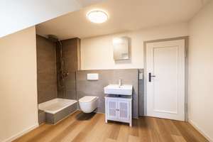 Modernisiert und vollmöbliert: Helle 2-Zimmer-Wohnung in Reutlingen! – Die vollständige Adresse der Immobilie erhältst du vom Anbieter., 72762 Reutlingen-Mitte, Reutlingen – Vorschaubild 8