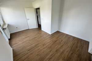 Erstbezug nach Komplettsanierung – 3-Zimmer-Wohnung mit 2 Balkonen und Garage – Schattenbergstraße 16, 75180 Pforzheim – Vorschaubild 7