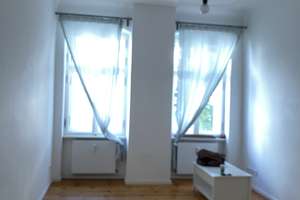 3 Zimmerwohnung mit Einbauküche, Wannenbad und Balkon – Bastianstraße 20, 13357 Gesundbrunnen, Berlin – Vorschaubild 5